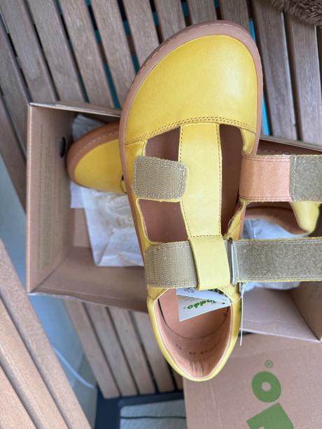 Celokozene sandale, froddo,39