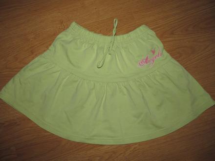 Bledo zelená sukňa v. 116, 116