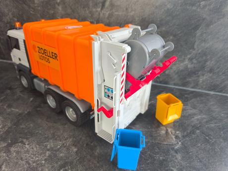 Bruder rôzne autá a doplnky - super stav, 