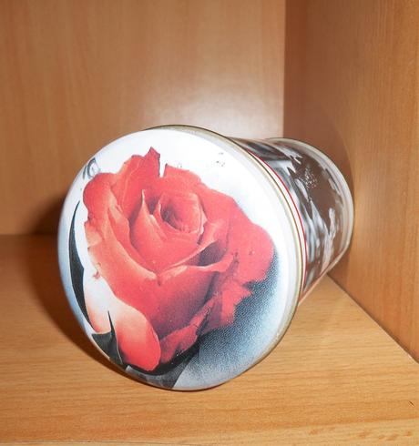 Plechové dózy mix,