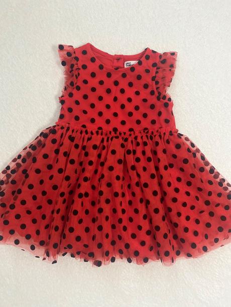 Bodkované šatičky, 92