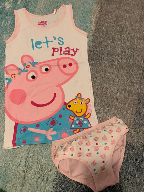 Dievcenske oblecenia 32kusov balik, 122–134