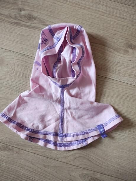 Dievčenská kukla, 56