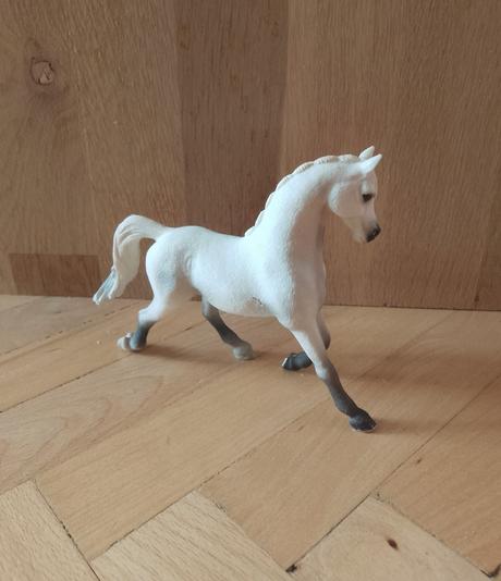 Schleich arabská kobyla,