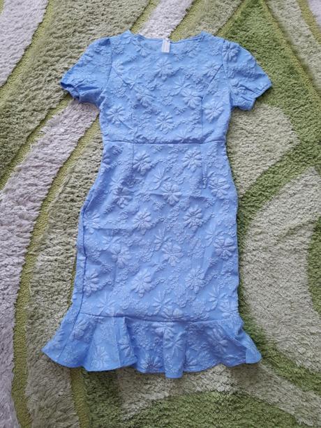 Svetlomodré šaty na bežné aj príležitostné nosenie, s