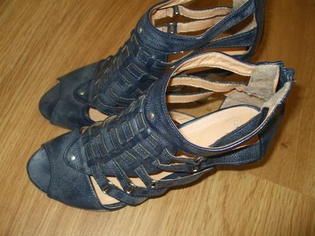 Modre sandalky, f&f,40