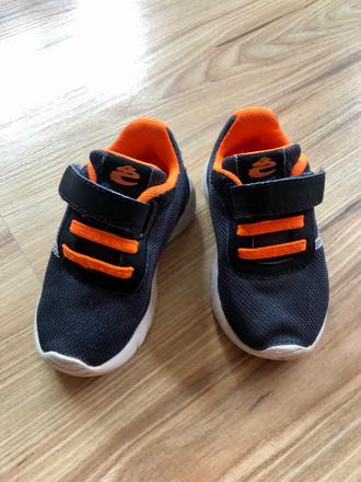 Tenisky na suchý zips, 20