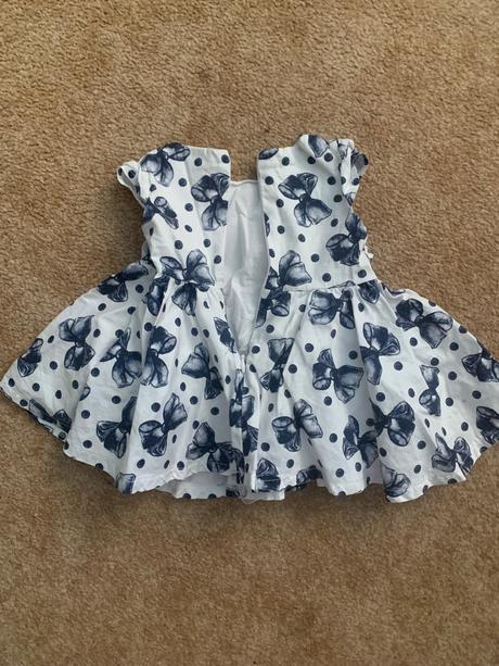 Nadherne saty s bohatou tylovou spodnickou, 74