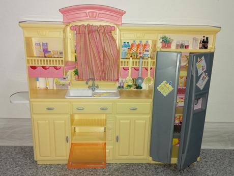 Barbie kuchyňa s riadikmi,