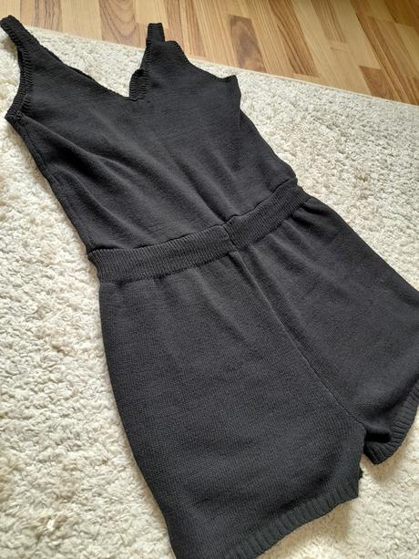 Pletený overal nisan, s