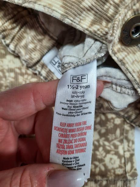 Krásne menčesterové nohavice, f&f,92