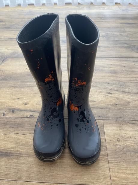 Gumaky next, next,37