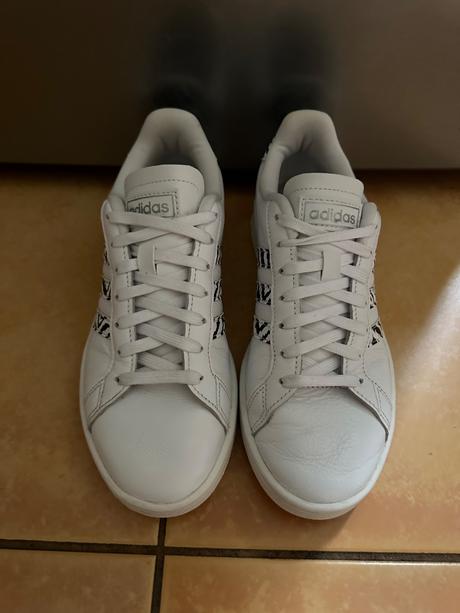 Dámske biele tenisky, adidas,38