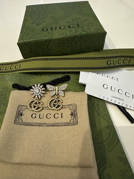 Krásne nové náušnice gucci v komplet balení, gucci