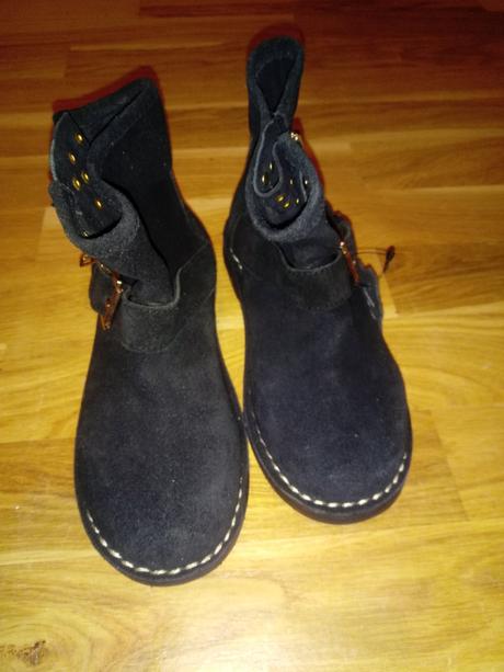 Prechodne kozene cizmy, 32