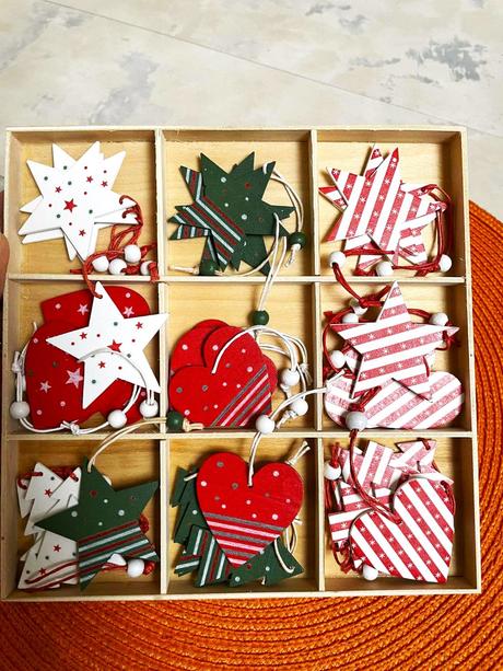 Drevené naturálne ozdoby 36 ks, 