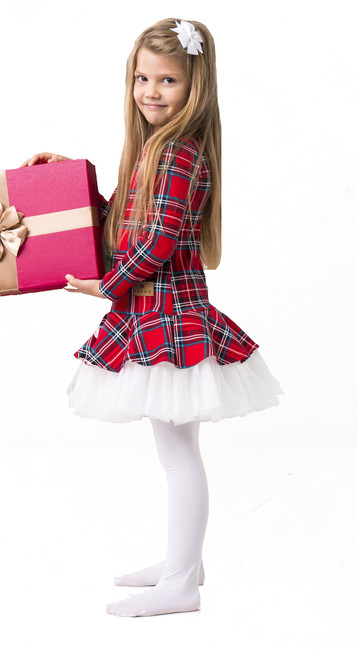 Krásne kárované šaty značky zuppa, pc 45 eur, 146