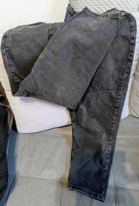 Džínsy sivočierne, 44