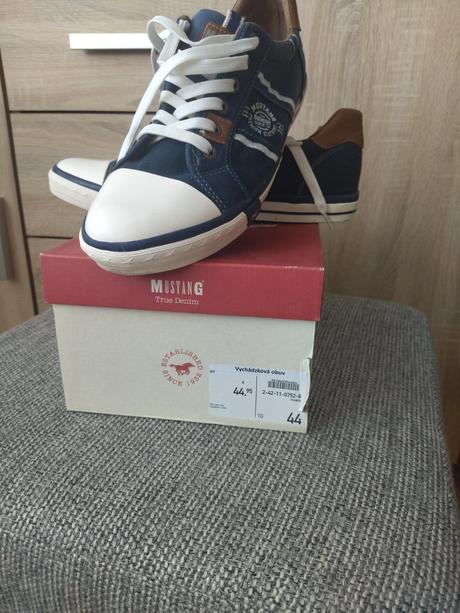 Panske tenisky, mustang,44