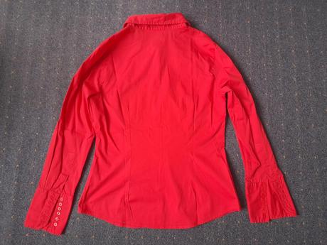 Červená košeľa, 38