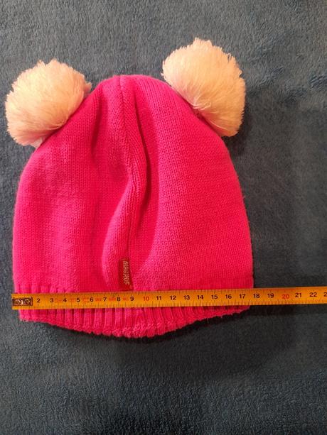 Ružová čiapka s kvetinkami, 110