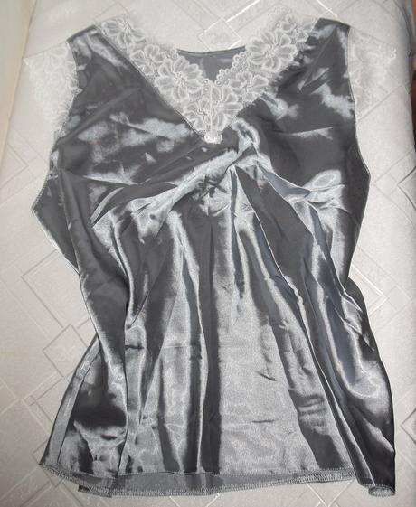 Satenovy s krajkami elegantny topik, m