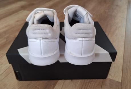 Cena s poštou, adidas,38