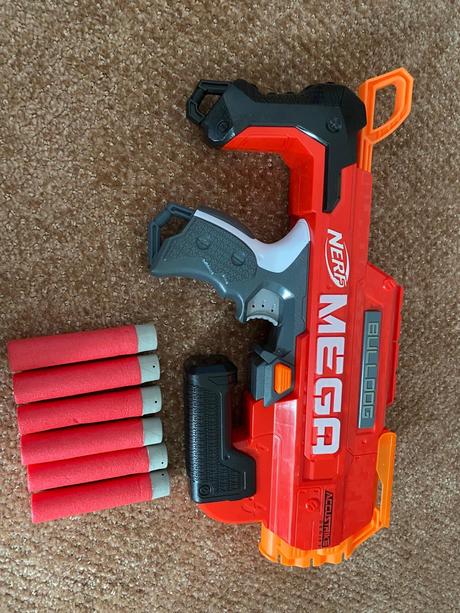 Nerf mega bulldog, 