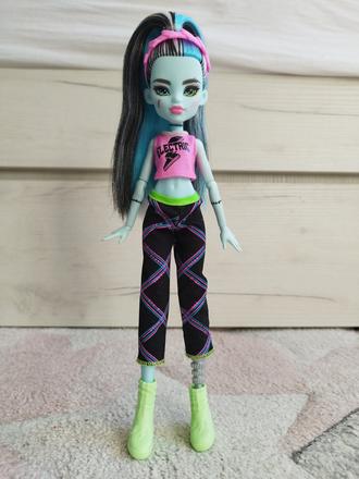 Monster high frankie,