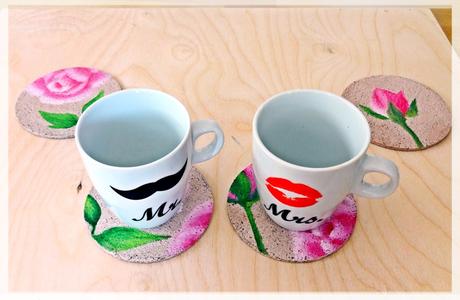 Maľované podšálky plné ruží,