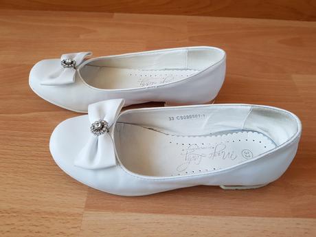 Dievčenské balerínky, 33