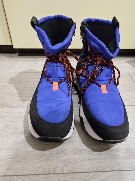 Snehule reserved, reserved,40