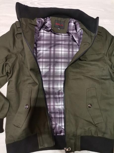 Pekná pánska prechodna bunda, xl