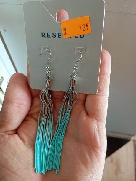 Náušnice, reserved