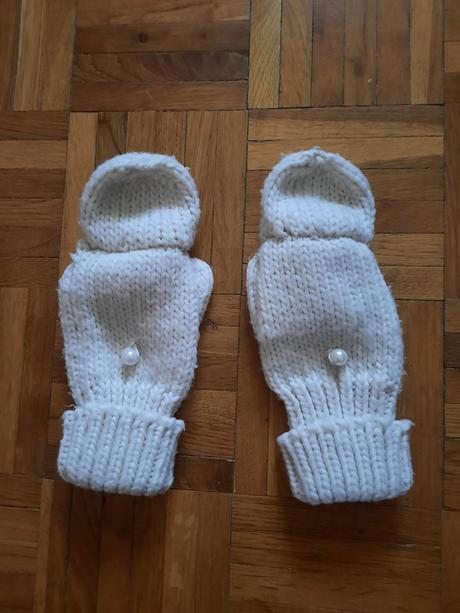 Dievčenské rukavice, 116