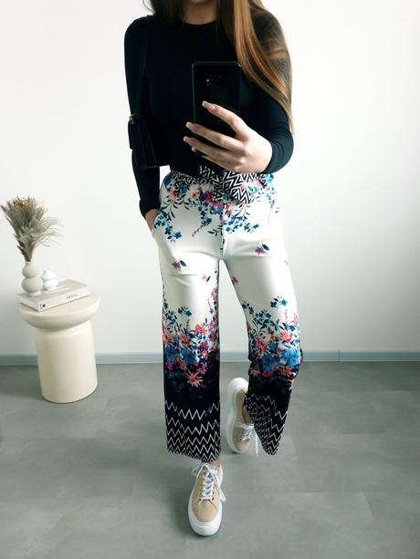 Kvetované nohavice s, s