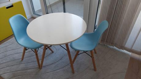 Detske sedenie , stolik so stolickami, 