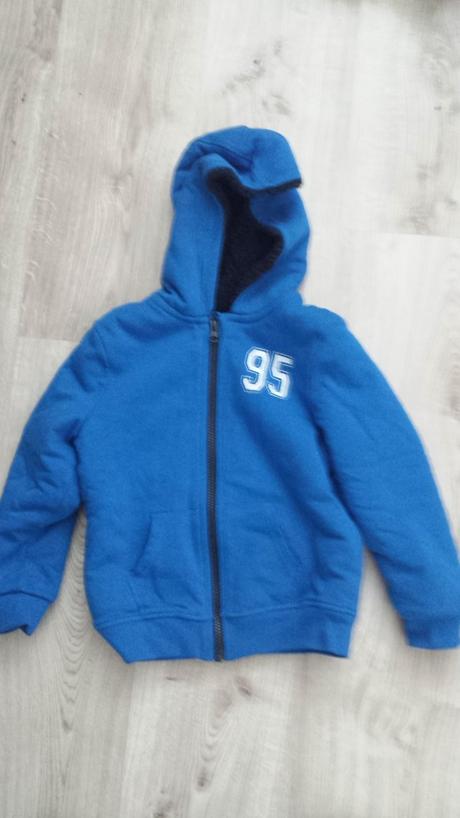 Zareplena mikina, 110