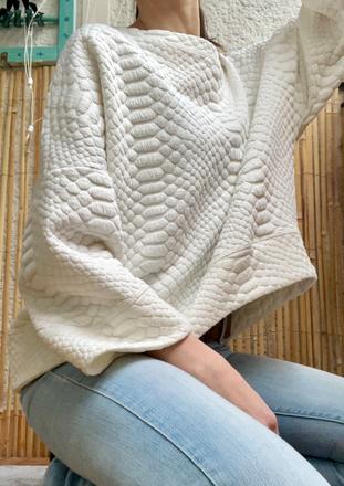 Elegantný oversize pulóver, m