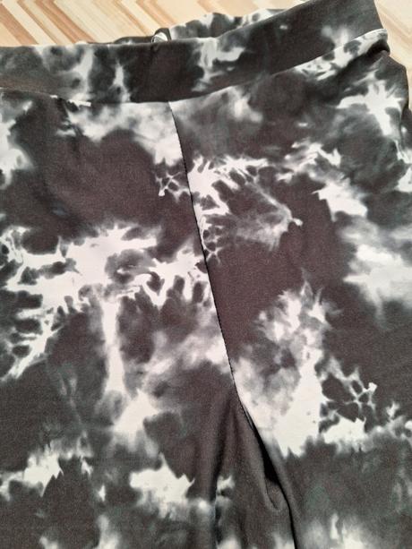 Elastické šortky, fishbone,xs