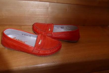 Carinii celokozenne stylove,pohodlne, krasne 37/38, caribie,37