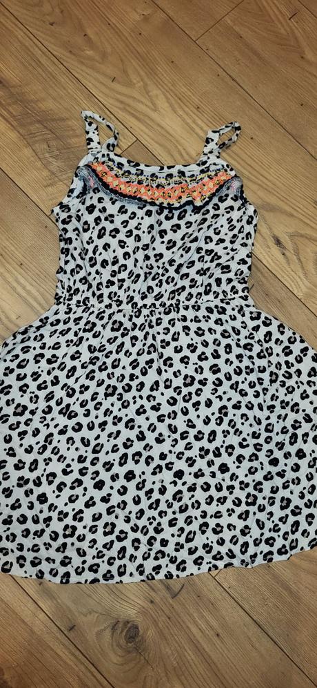 Hnede saty tigrovane 10r., c&a,140