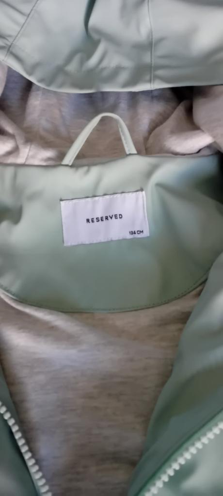 Bunda do dažďa s poštou, reserved,134