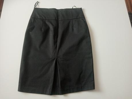 Kvalitná sukňa, 40