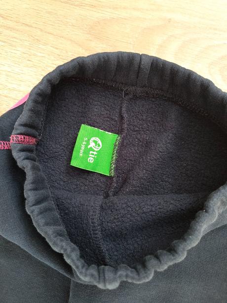 Teplejsie nohavice, 110