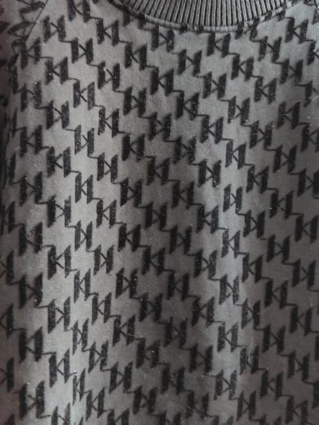 Karl lagerfeld originál monogram luxusné kvalitné, m