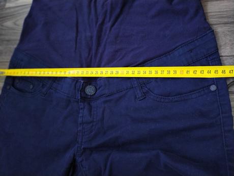 Tehotenské nohavice, 42