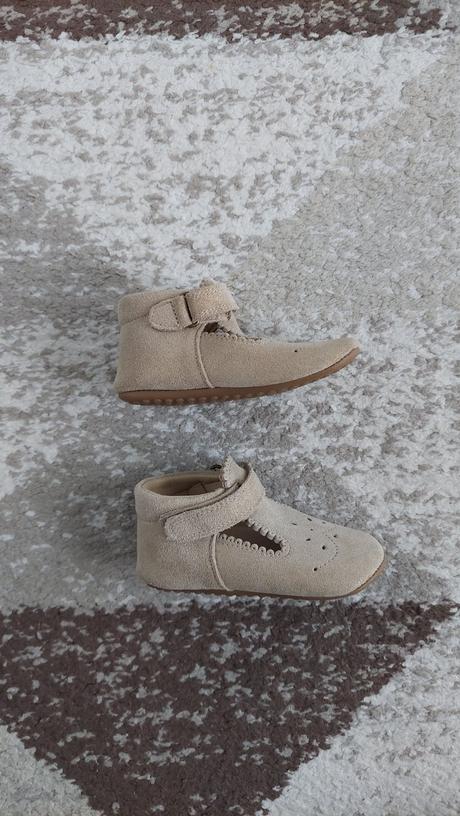 Barefoot capačky, 21