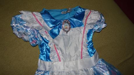 Saty pre alenku v risi divov od george,