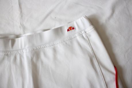 Dámske biela športová tenisová značková sukňa, 40